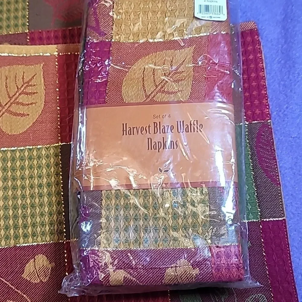 0719. NWTs ~ Harvest Blaze Waffle Napkins (4) & Placemats (4)~ Beautiful 💛